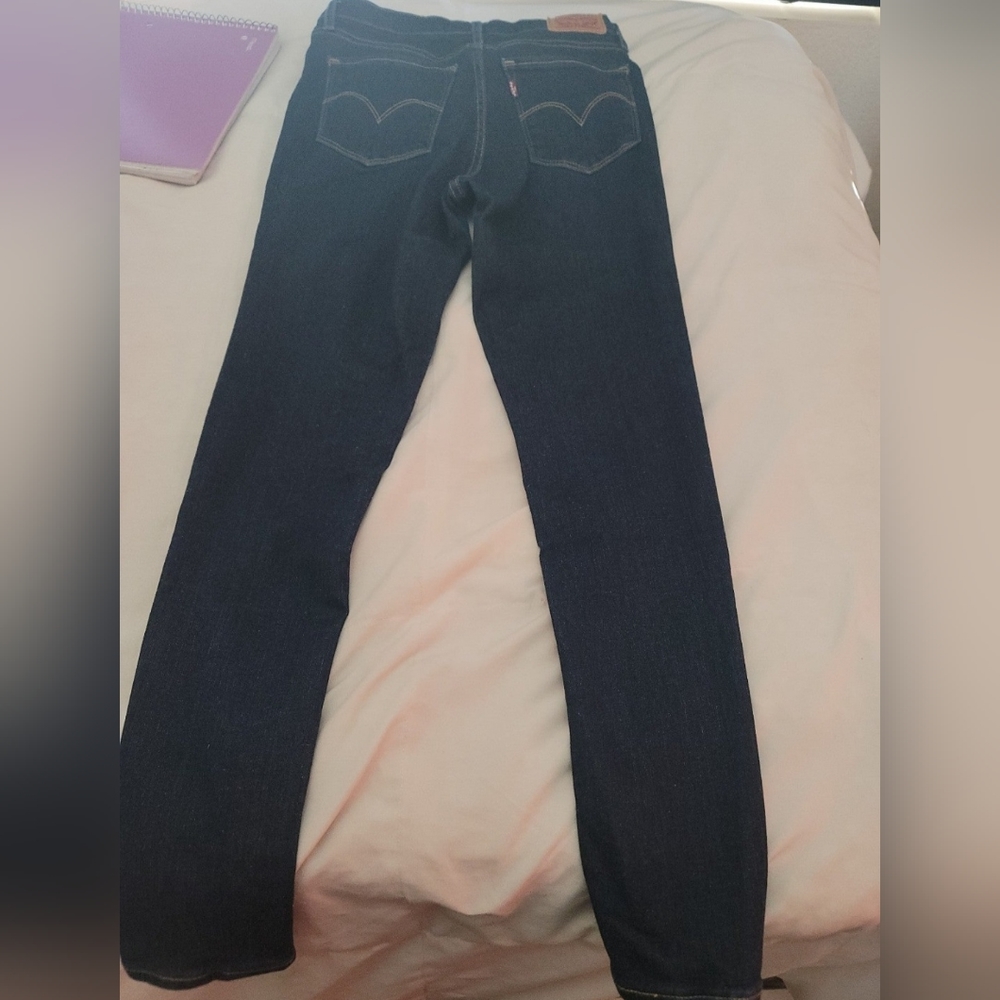 Levis women jeans